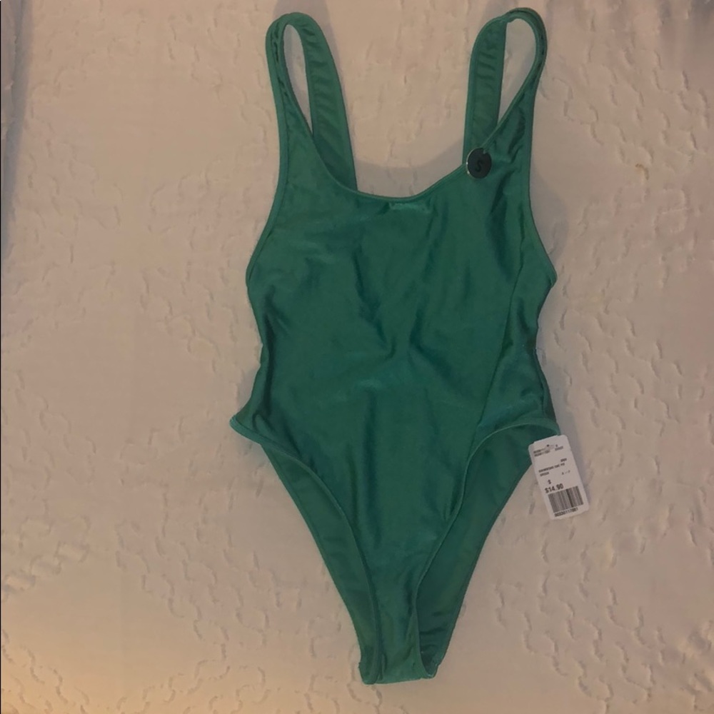 Swim wear one piece